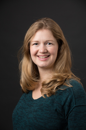 20161221-Signy Whitt Headshots-028